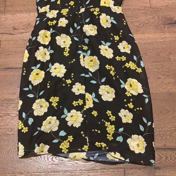 Cupcakes and cashmere cute floral dress, size 4 - Picture 6 of 8